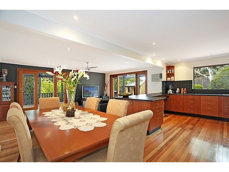 6 Lorraine Court, Warranwood VIC 3134