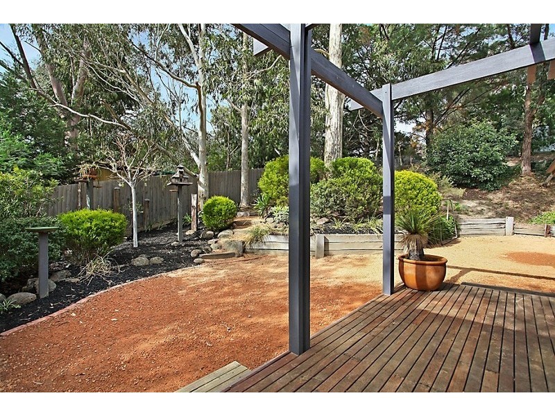 6 Lorraine Court, Warranwood VIC 3134