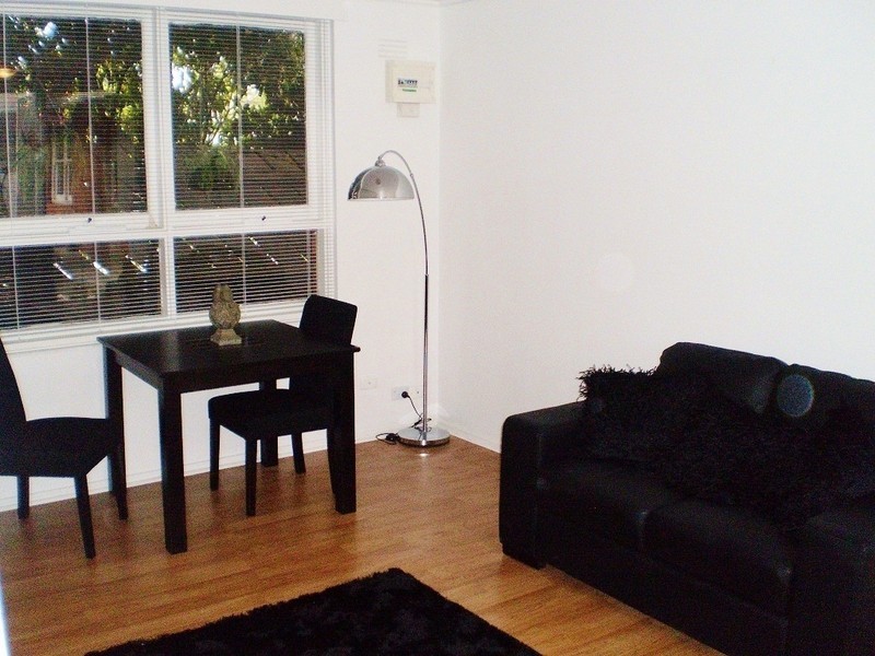 1/552 Moreland Road, Brunswick West VIC 3055
