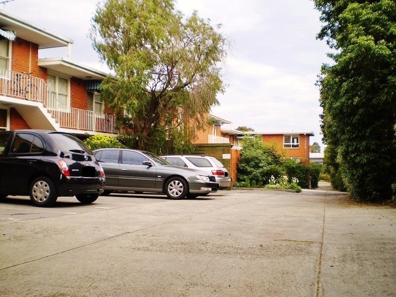 1/552 Moreland Road, Brunswick West VIC 3055