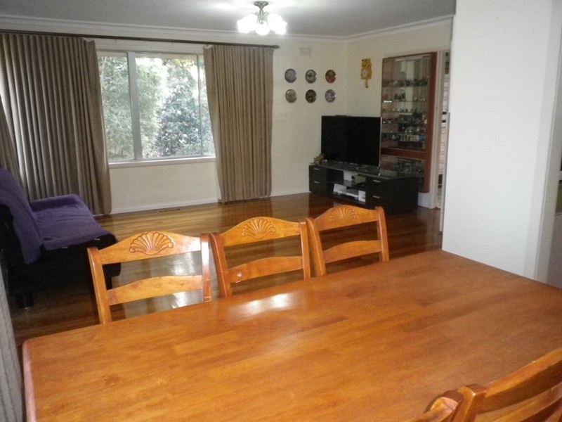 10 Peter Street, Doncaster East VIC 3109
