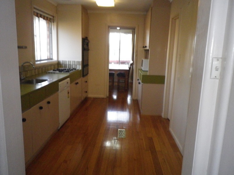10 Peter Street, Doncaster East VIC 3109