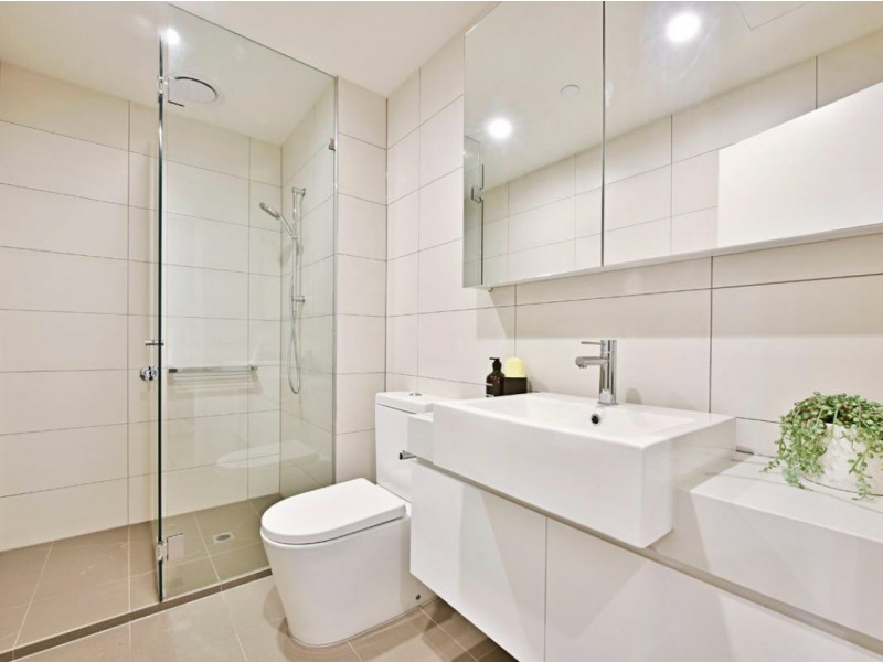 G04/7 Red Hill Terrace, Doncaster East VIC 3109