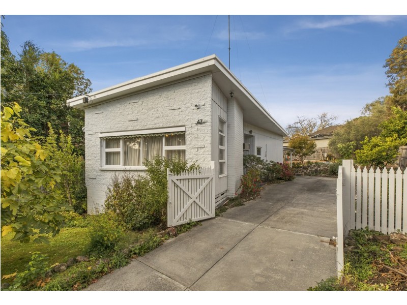 47 Warrigal Rd, Surrey Hills VIC 3127