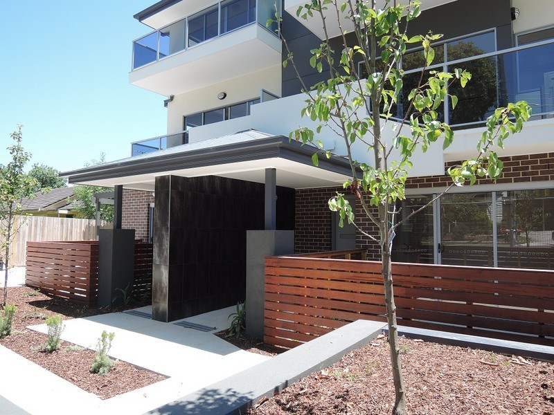 12 Alfrick Rd, Croydon VIC 3136
