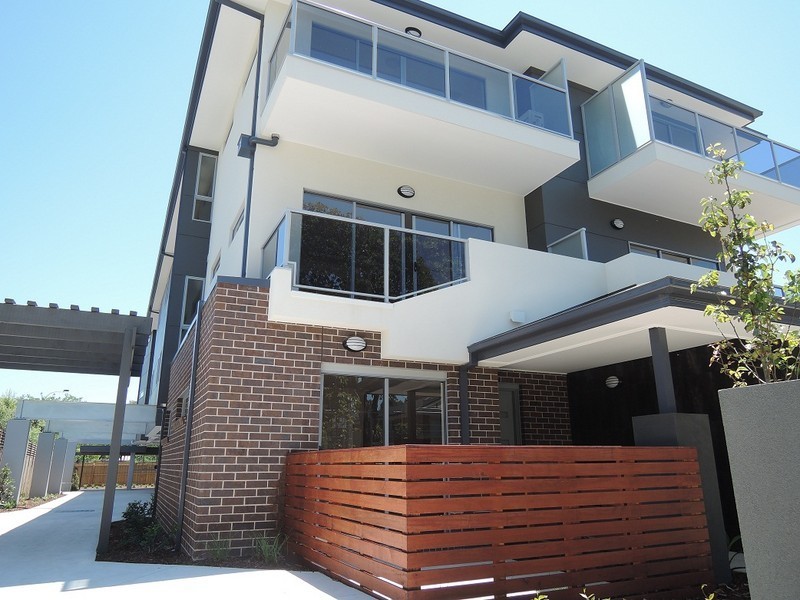 12 Alfrick Rd, Croydon VIC 3136