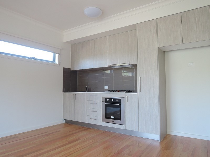 12 Alfrick Rd, Croydon VIC 3136