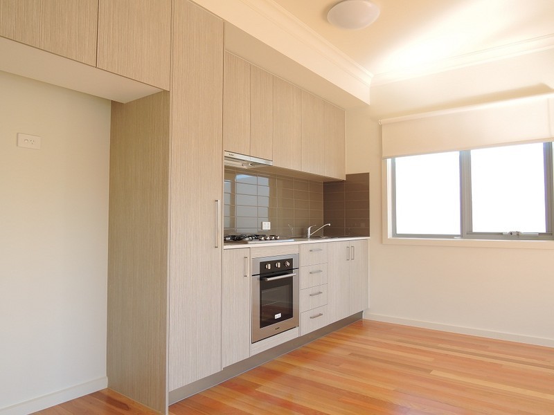 12 Alfrick Rd, Croydon VIC 3136