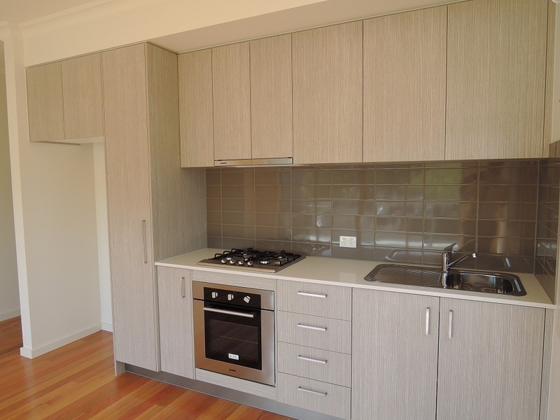 12 Alfrick Rd, Croydon VIC 3136