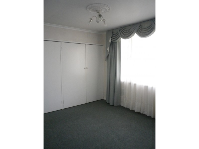 1/6 Linden Court, Croydon North VIC 3136