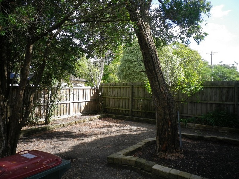 1/6 Linden Court, Croydon North VIC 3136