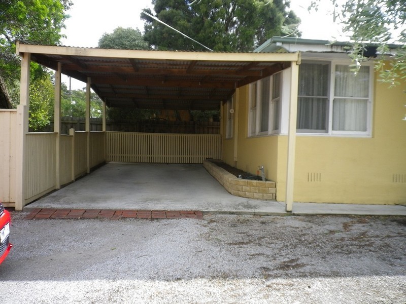 1/6 Linden Court, Croydon North VIC 3136