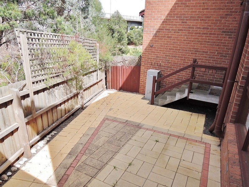 9/1 Balfe Cres, Brunswick West VIC 3055