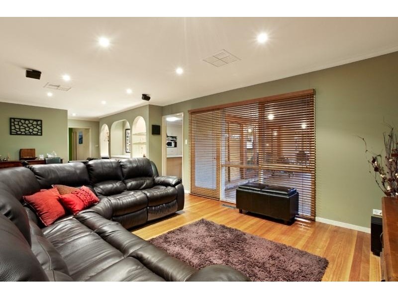 15 Chivers Road, Templestowe VIC 3106