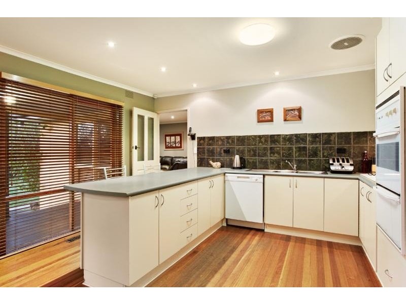 15 Chivers Road, Templestowe VIC 3106