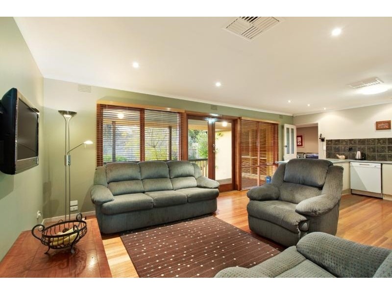 15 Chivers Road, Templestowe VIC 3106