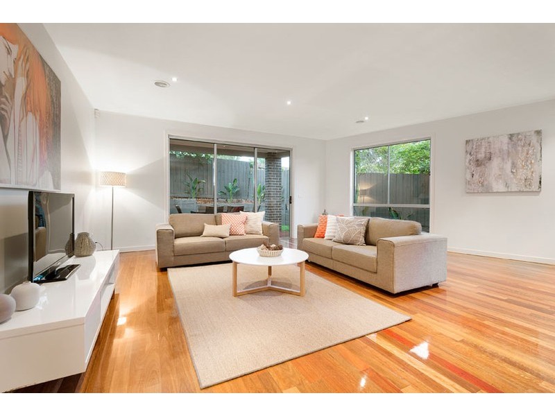 16 Bareena Grove, Doncaster East VIC 3109