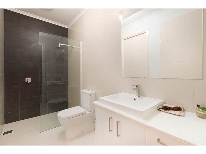 16 Bareena Grove, Doncaster East VIC 3109