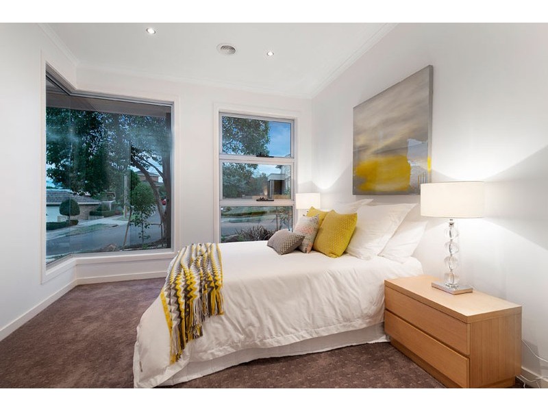 16 Bareena Grove, Doncaster East VIC 3109