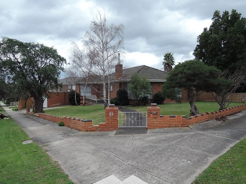 35 Celeste Street, Doncaster East VIC 3109