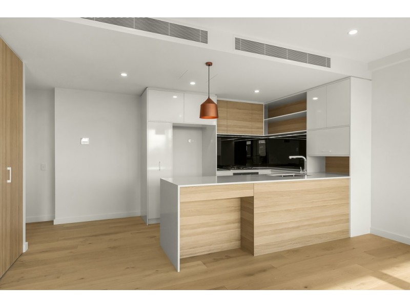 202/37 Churchill Street, Doncaster East VIC 3109