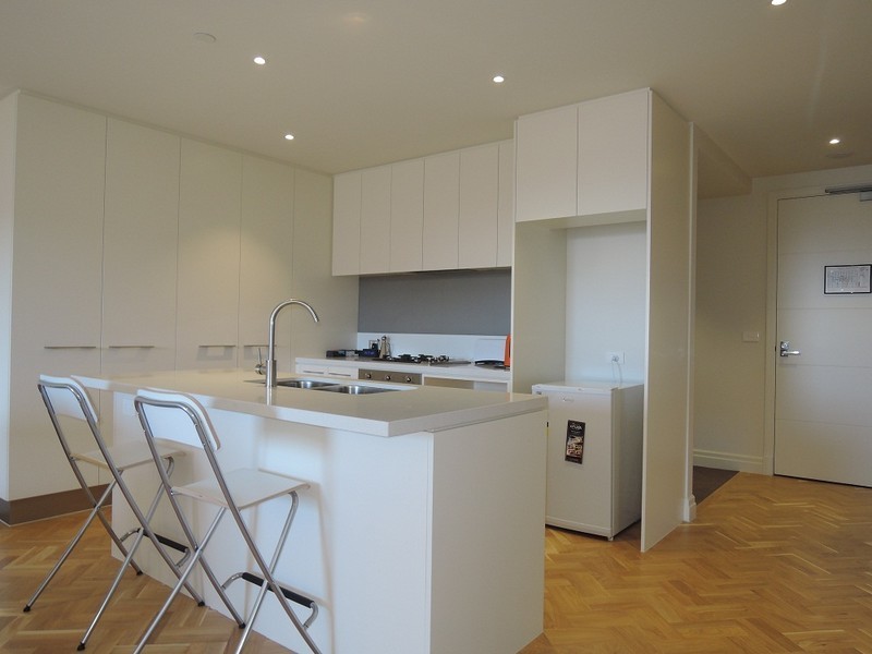 317/7-11 Berkeley Street, Doncaster VIC 3108