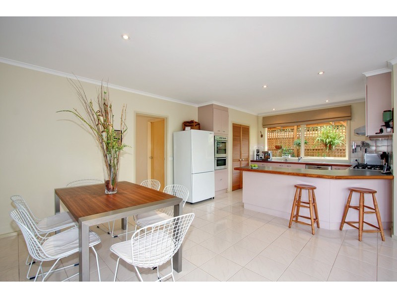 15 Maroney Court, Doncaster East VIC 3109