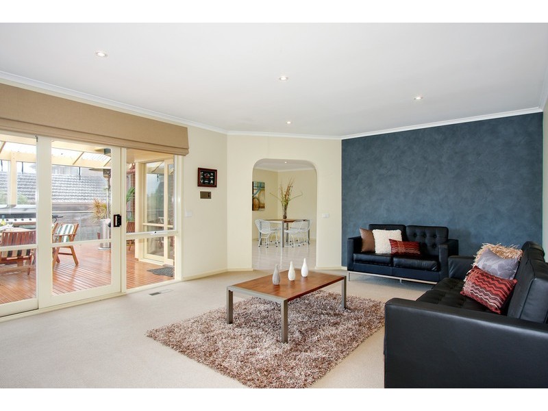 15 Maroney Court, Doncaster East VIC 3109