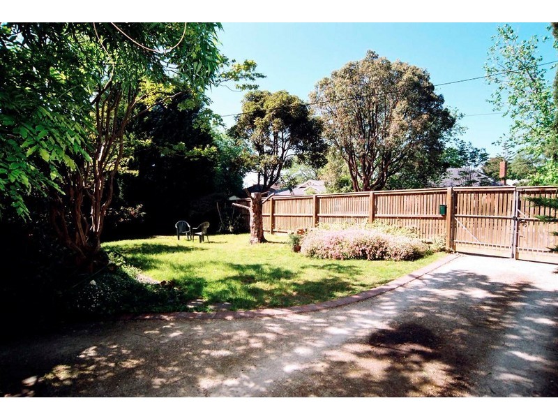 2 Parry Street, Croydon VIC 3136