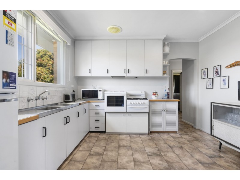 18 Amdura Road, Doncaster East VIC 3109