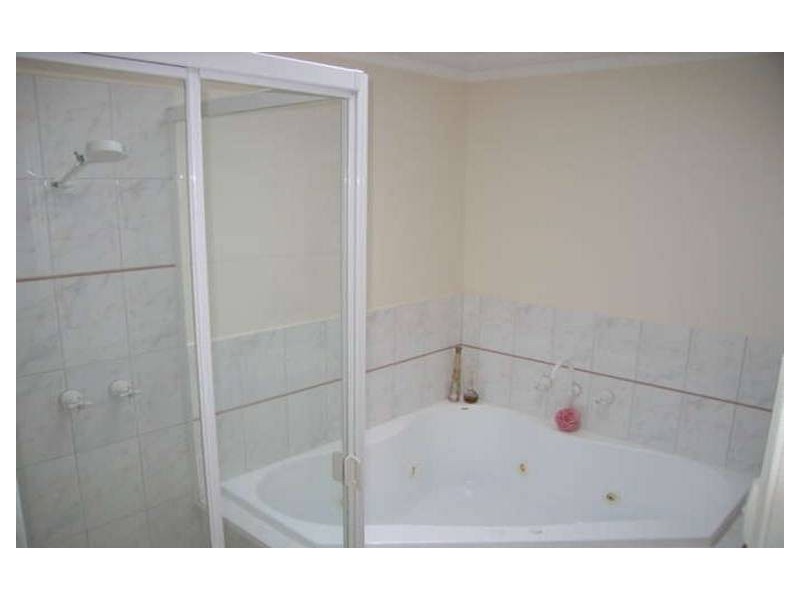 1/18 Elizabeth Street, Doncaster East VIC 3109