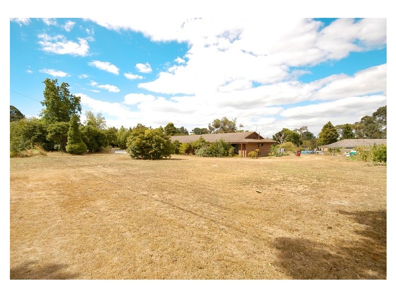 196 Serpells Rd, Templestowe VIC 3106