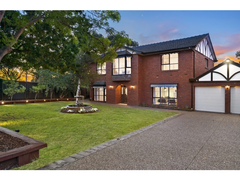 7 Houndswood Close, Doncaster East VIC 3109