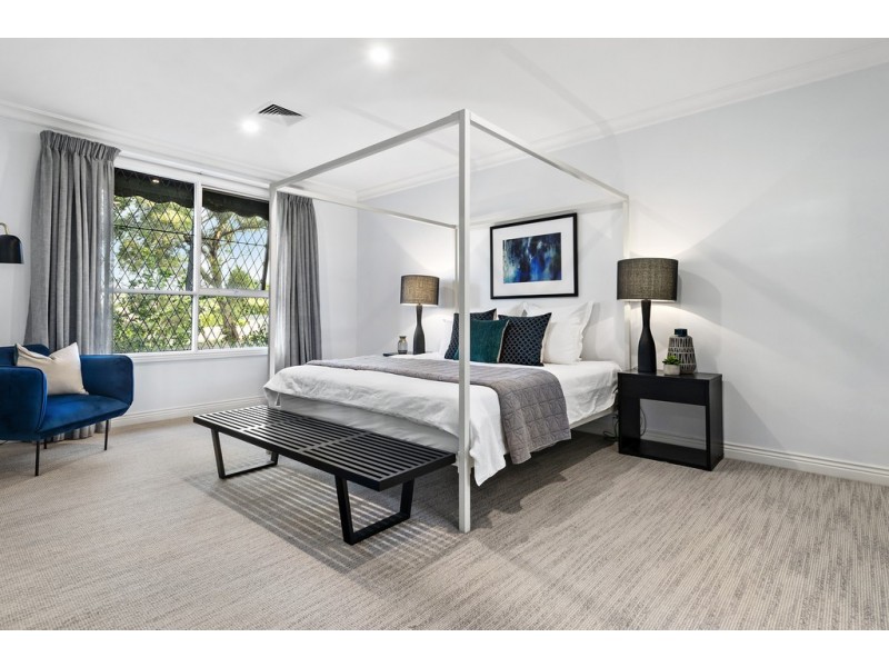 7 Houndswood Close, Doncaster East VIC 3109