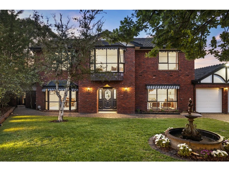 7 Houndswood Close, Doncaster East VIC 3109