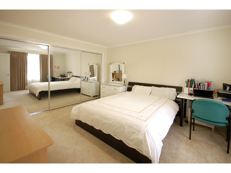 2/95 George St, Doncaster East VIC 3109