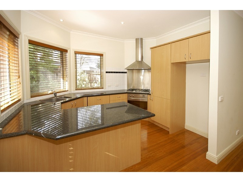 1/41 St Clems Road, Doncaster East VIC 3109