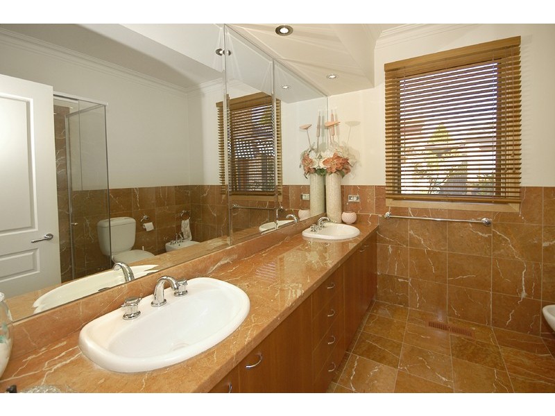 2 Brentvale Court, Doncaster VIC 3108