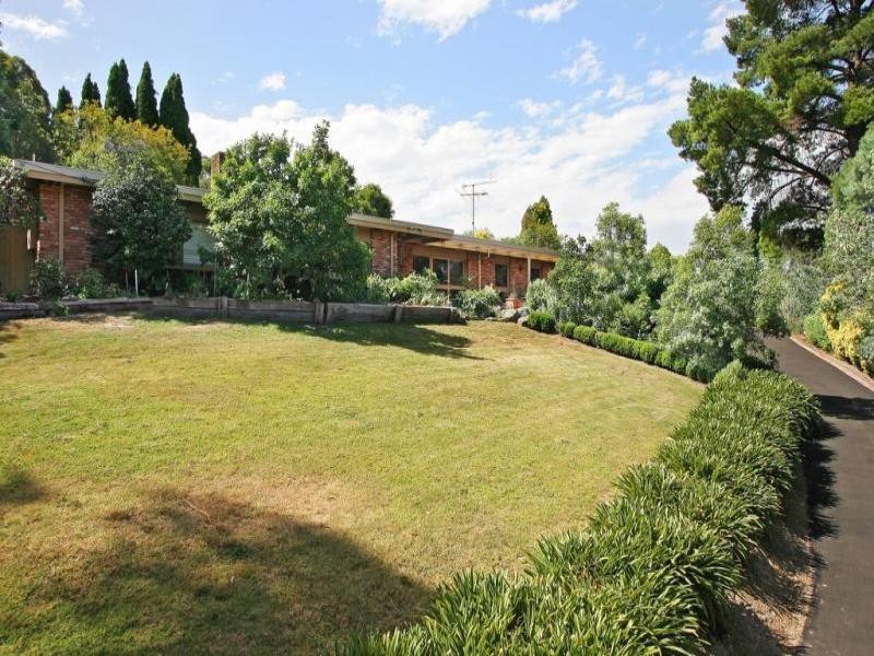 33 Garden Road, Donvale VIC 3111