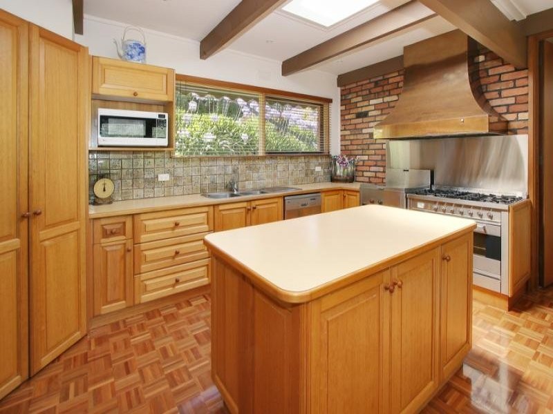 33 Garden Road, Donvale VIC 3111