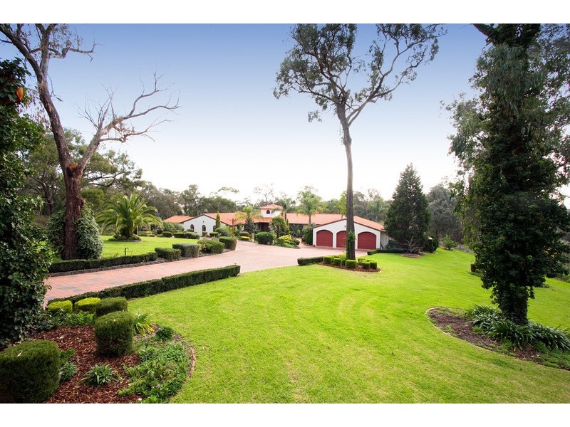91 Knees Road, Park Orchards VIC 3114