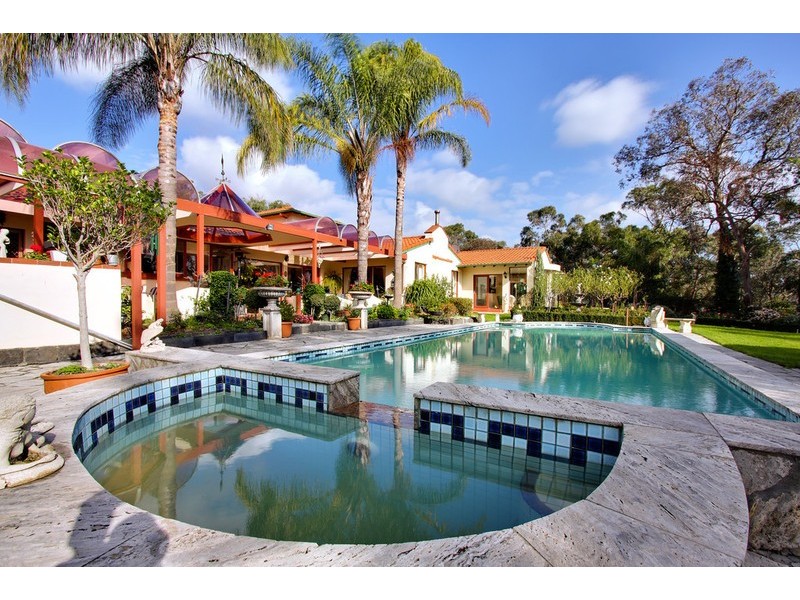 91 Knees Road, Park Orchards VIC 3114