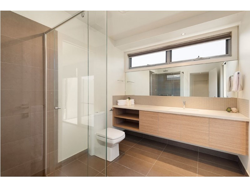 18C Churchill Street, Doncaster East VIC 3109