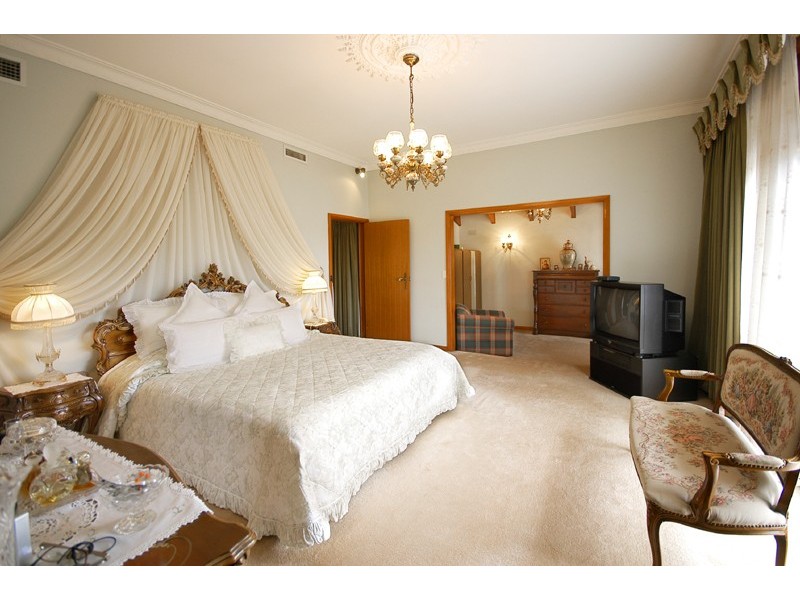 40 Summit Drive, Bulleen VIC 3105