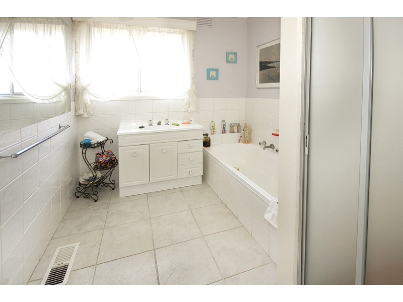 4 Pleasant Road, Bulleen VIC 3105