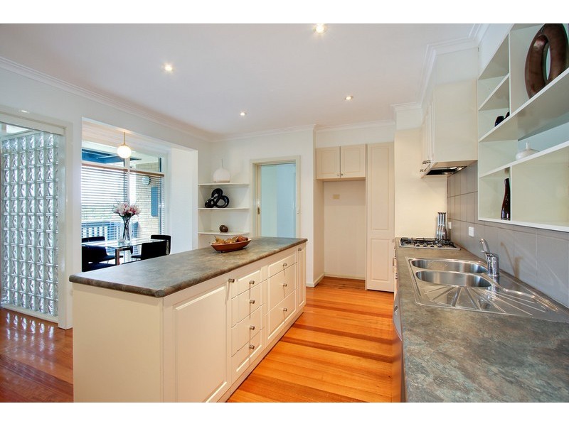 25 Felix Crescent, Ringwood North VIC 3134