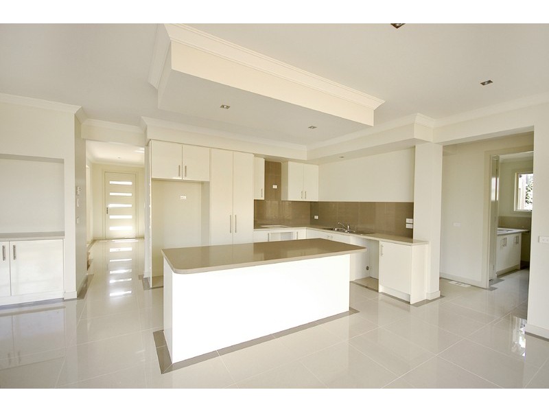 111 Rose Avenue, Templestowe Lower VIC 3107