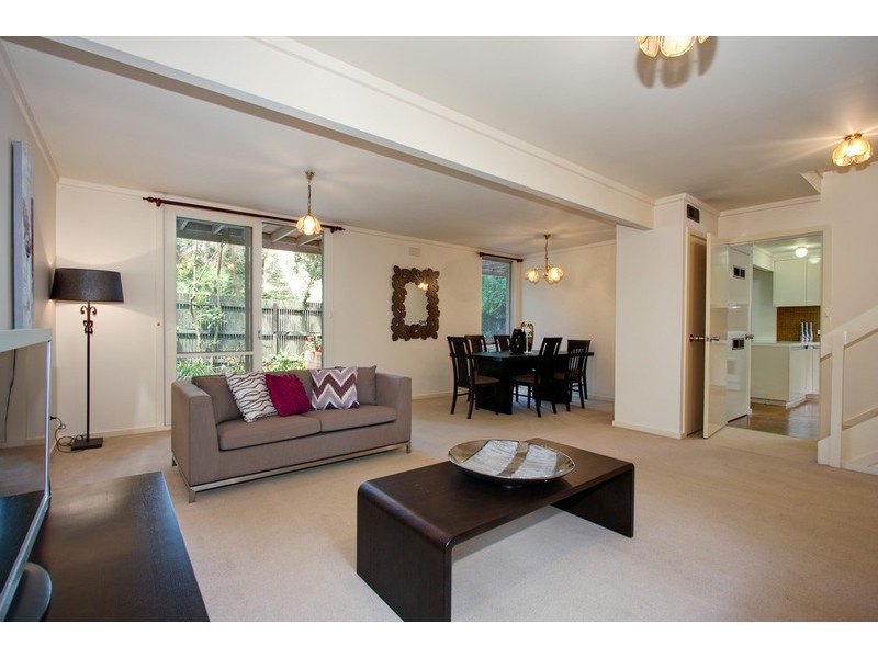 13/18 Peter Street, Doncaster East VIC 3109