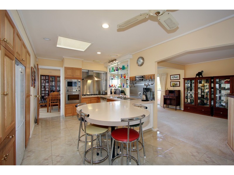 2 Maxia Road, Doncaster East VIC 3109