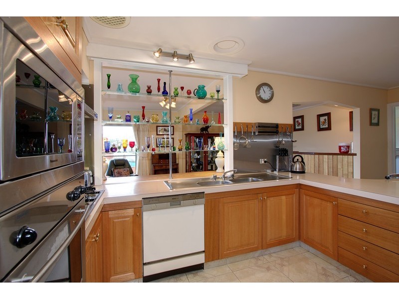 2 Maxia Road, Doncaster East VIC 3109